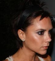 22810_MCS9IUTJU5_Victoria_Beckham_40_Allure_party_in_Hollywood_-_November_18_26__122_1039lo.jpg