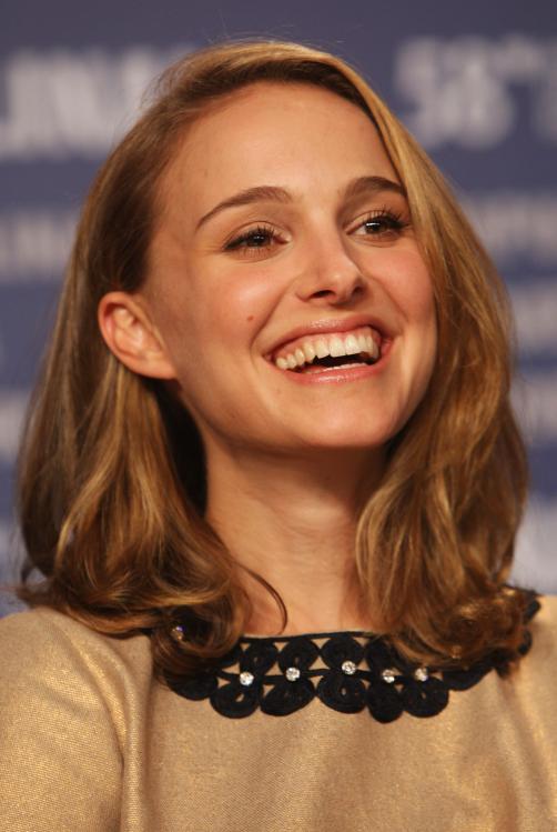 16349_natalie_portman_28_122_975lo.jpg