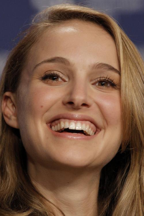 16593_natalie_portman_33_122_1003lo.jpg