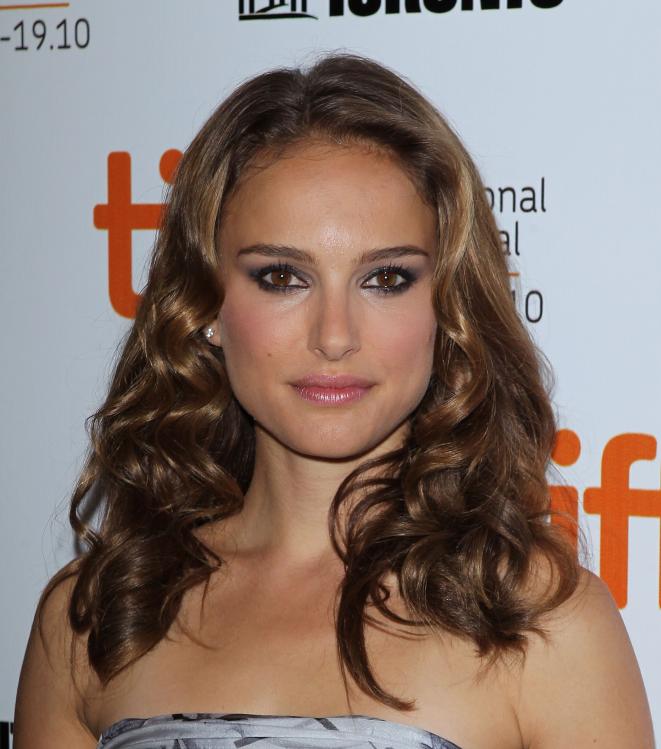 9TJJ5RGZBY_Natalie_Portman_Toronto_Festival_2010_09_13_7.jpg