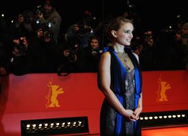 04666_Celebutopia-Natalie_Portman-The_Other_Boleyn_Girl_Premiere-13_122_147lo.jpg