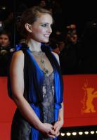 04774_Celebutopia-Natalie_Portman-The_Other_Boleyn_Girl_Premiere-18_122_377lo.jpg