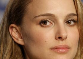 16579_natalie_portman_32_122_1200lo.jpg