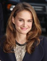 69805_Natalie_Portman_Visits_Late_Show_With_David_Letterman_003_122_42lo.jpg