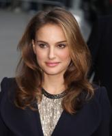 69812_Natalie_Portman_Visits_Late_Show_With_David_Letterman_005_122_410lo.jpg