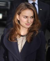 69824_Natalie_Portman_Visits_Late_Show_With_David_Letterman_008_122_16lo.jpg