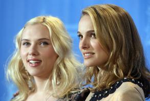 90963_celeb-city.org_Scarlett_Johansson_Natalie_Portman_The_Other_Boleyn_Girl_Photocall_24_122_743lo.jpg