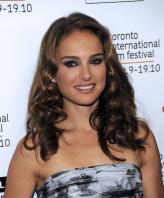 KX4MTMD38R_Natalie_Portman_Toronto_Festival_2010_09_13_9.jpg