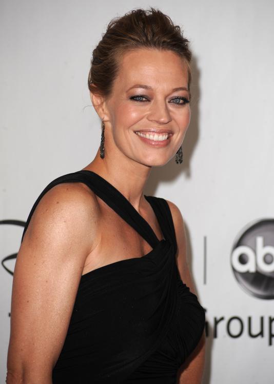 19752_JeriRyan_2010ABCSummerPressTour_05_122_118lo.jpg