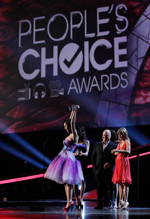 114050673_KatyPerry01052011_37thPeoplesChoiceAwards84.jpg