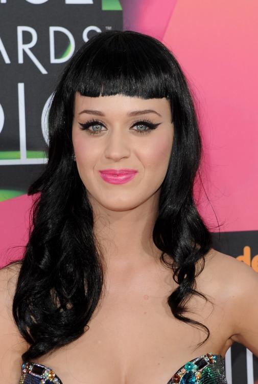 UAORIE2JP2_KatyPerry_132_.jpg