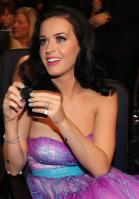 114050554_KatyPerry01052011_37thPeoplesChoiceAwards26.jpg