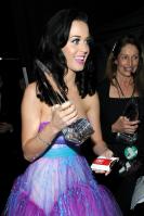 114050620_KatyPerry01052011_37thPeoplesChoiceAwards63.jpg