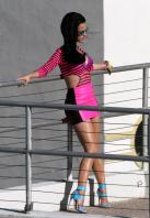 172886135_KatyPerry_Roof_TopPhotoshoot_Miami_030611_101_122_335lo.jpg
