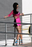 172886135_KatyPerry_Roof_TopPhotoshoot_Miami_030611_101_122_335lo.jpg