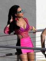 173388720_KatyPerry_Roof_TopPhotoshoot_Miami_030611_120_122_193lo.jpg