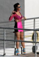 173653319_KatyPerry_Roof_TopPhotoshoot_Miami_030611_129_122_57lo.jpg