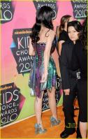 41711_katy_perry_kids_choice_awards_2010_11_122_456lo.jpg