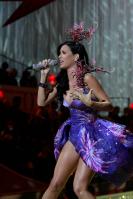 76632_KatyPerry_Ryder32_122_448lo.jpg