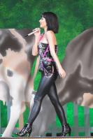 76834_gallery_enlarged-0219_katy_perry_britawards_08_122_459lo.jpg