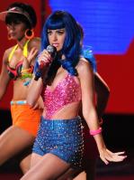 81118_KatyPerry_2010MTVMovieAwardssHOW_June6th_018_122_867lo.jpg