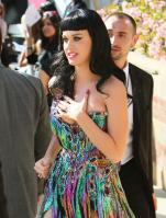 M1KA1FQ79O_KatyPerry_30_.jpg