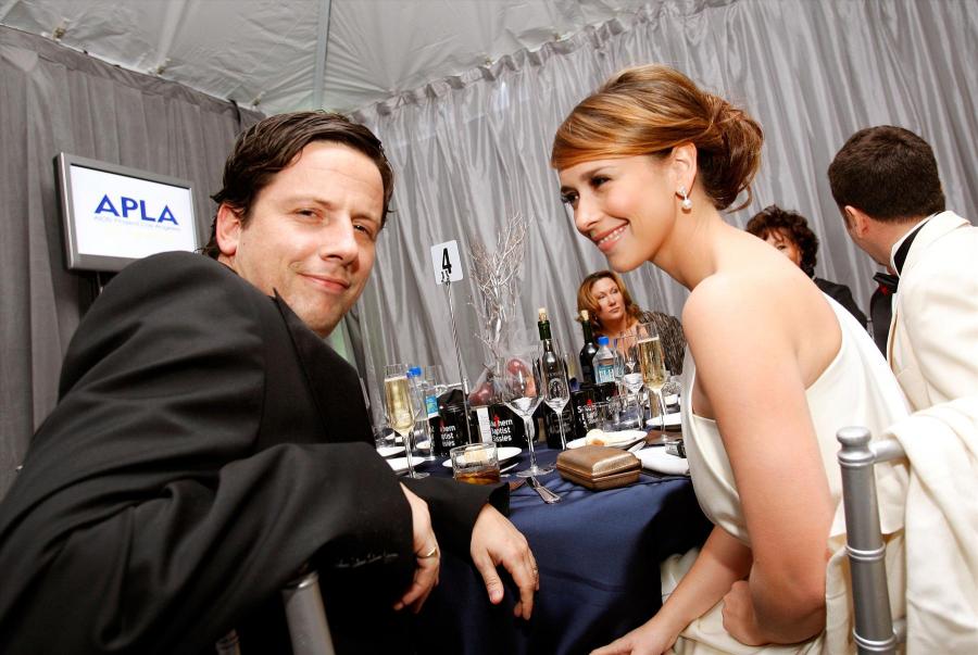 147HQJB0CZ_Jennifer_Love_Hewitt-The_Envelope_Please_7th_Annual_Oscar_viewing_party_6_.jpg