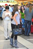 09523_jennifer_love_hewit_6_lax_01_122_50lo.jpg