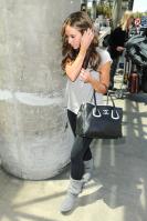 09526_jennifer_love_hewit_0_lax_02_122_395lo.jpg