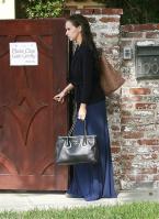 92599_Jennifer_Love_Hewitt_arrives_at_Pier_59_Studios_in_Santa_Monica20794_122_31lo.jpg