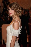 83681645_10MetropolitanMuseumofArtCostumeInstitutegala-May3rd_047.jpg