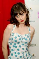 102571873_zooeydeschanel135jn.jpg