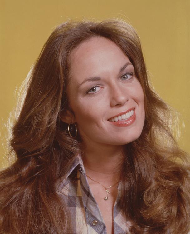 17944_Catherine_Bach_19_122_400lo.jpg