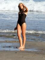 49992_AbigailClancyMalibuBeachPhotoshoot108117_122_16lo.jpg