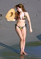 Kelly Brook in bikini