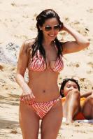 53118_by_mah0ne_Kelly_Brook_On_The_Beach_In_Barbados_28.06.10_ADDS_011_122_780lo.jpg