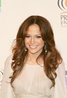 96930_jennifer_lopez_univisions_premio_lo_nuestro_awards_show_02_22_2007_09_122_250lo.jpg