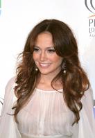 97263_jennifer_lopez_univisions_premio_lo_nuestro_awards_show_02_22_2007_14_122_244lo.jpg