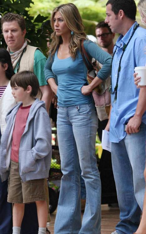 97324132_jennifer_aniston_sandler1_lg.jpg