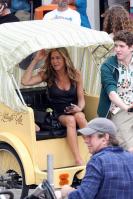 31586_Celebutopia-Jennifer_Aniston_filming_Bounty_Hunter_in_Atlantic_City-12_122_768lo.jpg