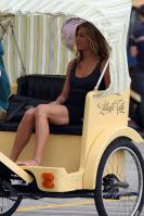 34512_Celebutopia-Jennifer_Aniston_filming_Bounty_Hunter_in_Atlantic_City-09_122_1124lo.jpg