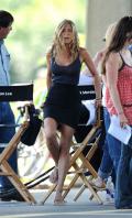 AMU3VNH249_Jennifer_Aniston_On_Set5.jpg