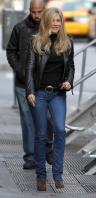 YPQVF2KI43_Jennifer_Aniston_-_On_Set_of_Wanderlust_in_NYC_-_Nov_18_19_.jpg