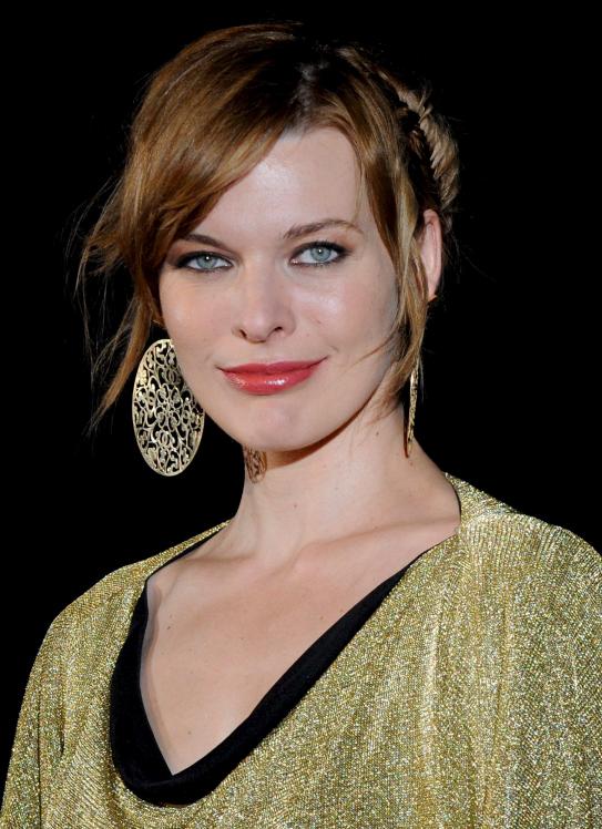 45426_Milla_Jovovich_04_122_153lo.jpg