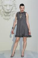 49793_Mila_Jovovich_Chanel_Haute_Couture_Collection_010_122_459lo.jpg