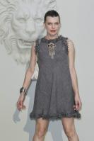 49807_Mila_Jovovich_Chanel_Haute_Couture_Collection_013_122_552lo.jpg