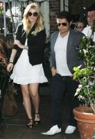 48154_celeb-city.org_Mischa_Barton_leaving_the_Ivy_Restaurant_11.2.08_14_122_1118lo.jpg