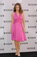 80933_Celebutopia-Elizabeth_Hurley_launches_Elizabeth_Hurley_for_MNG_Collection_in_Madrid-01_122_1035lo.jpg