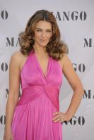 81396_Celebutopia-Elizabeth_Hurley_launches_Elizabeth_Hurley_for_MNG_Collection_in_Madrid-11_122_587lo.jpg