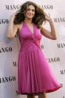 94841_Celebutopia-Elizabeth_Hurley_launches_Elizabeth_Hurley_for_MNG_Collection_in_Madrid-28_122_857lo.jpg